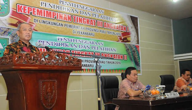 [DASAR HUKUM] Peraturan Kepala Lembaga Administrasi Negara Nomor 19 Tahun 2015 Pedoman Penyelenggaraan Pendidikan Dan Pelatihan Kepemimpinan Tingkat III